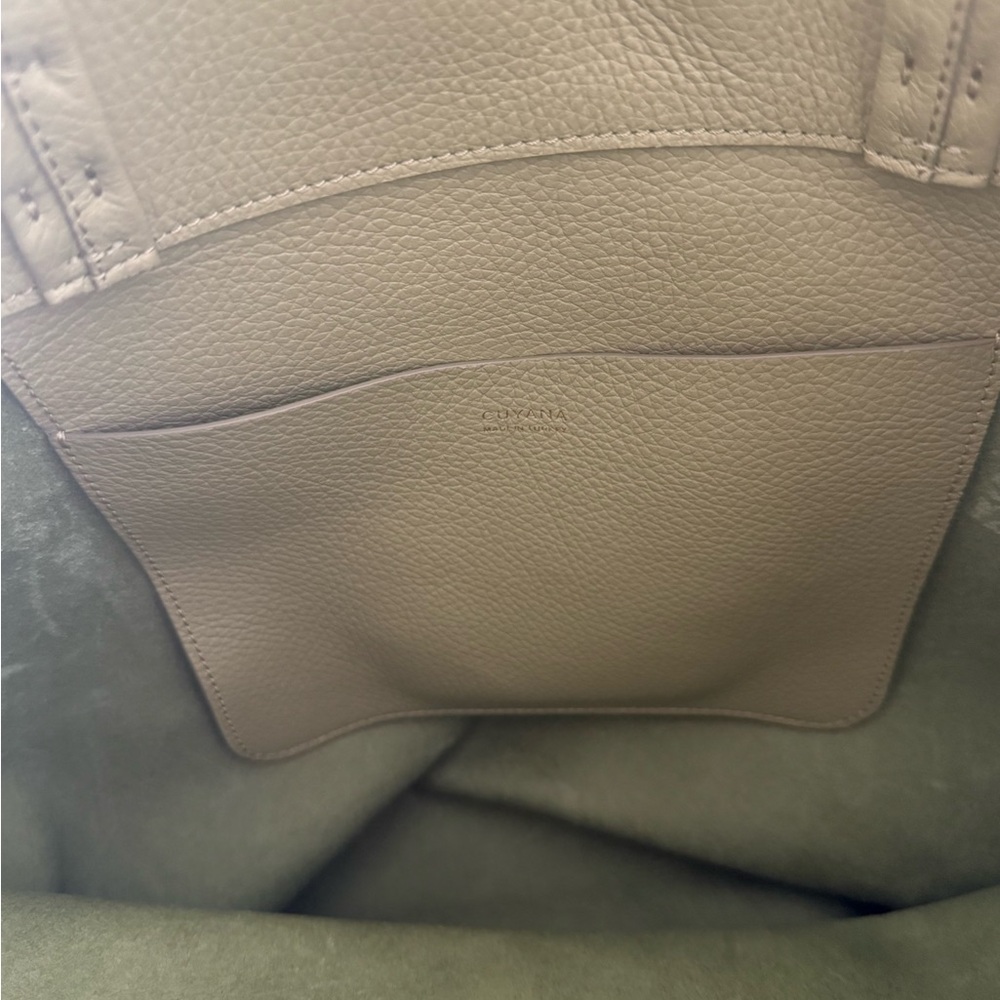 Cuyana Tall Easy Tote Sage - Picture 3 of 5